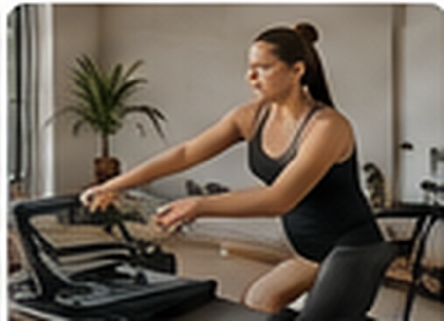 Pilates eğitmeni ile birebir reformer dersi